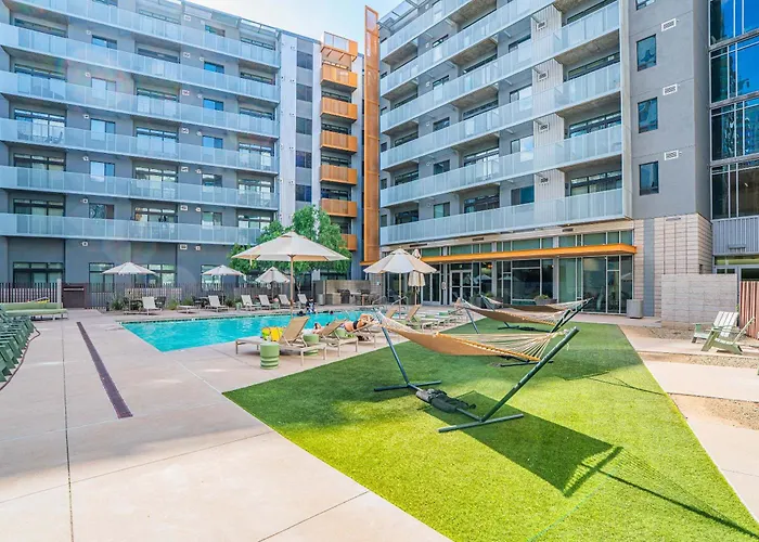 Stylish 1bd - Downtown - Gym, Pool, Parking Apartment