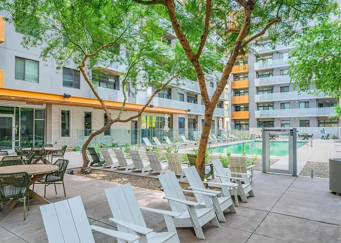 Stylish 1bd - Downtown - Gym, Pool, Parking Apartment Phoenix