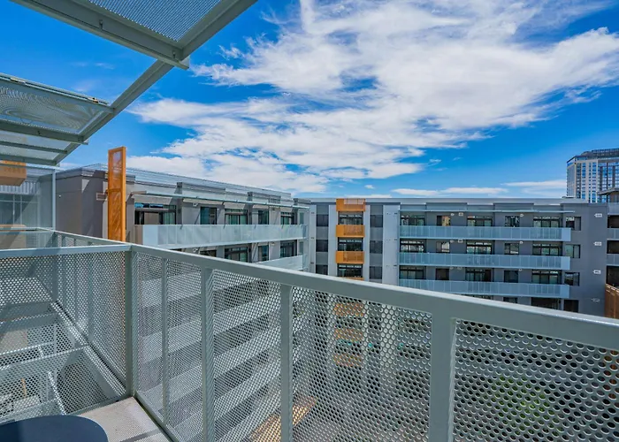 Stylish 1bd - Downtown - Gym, Pool, Parking Apartment