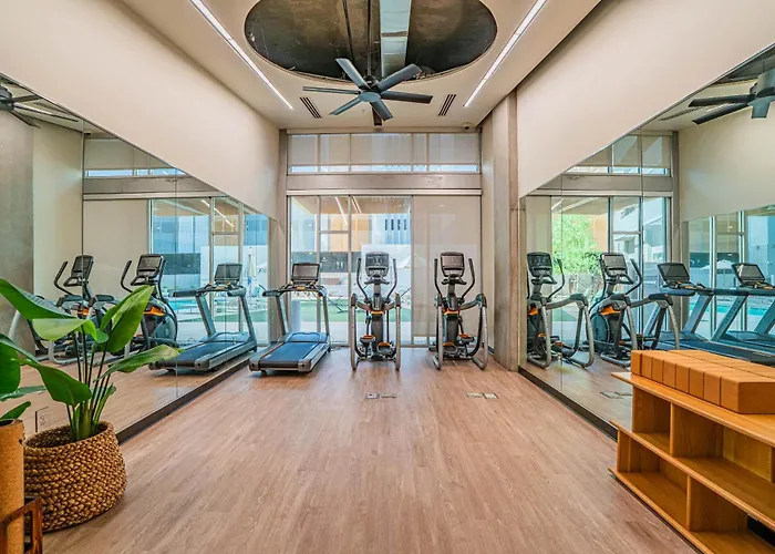 Stylish 1bd - Downtown - Gym, Pool, Parking