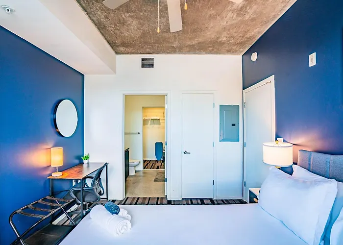 Stylish 1bd - Downtown - Gym, Pool, Parking Phoenix