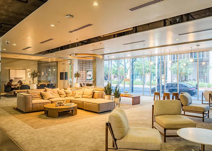 Stylish 1bd - Downtown - Gym, Pool, Parking * Phoenix