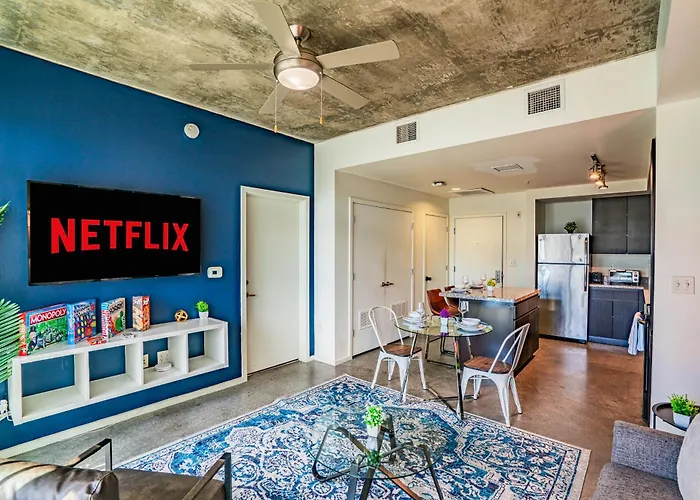 Stylish 1bd - Downtown - Gym, Pool, Parking