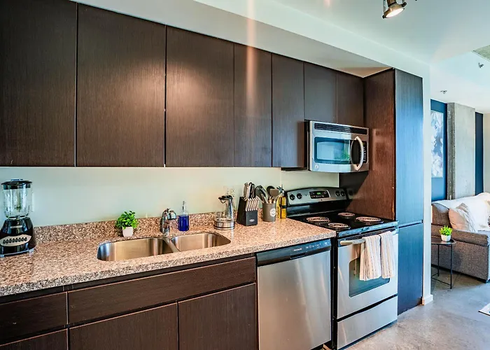 Stylish 1bd - Downtown - Gym, Pool, Parking Apartment Phoenix