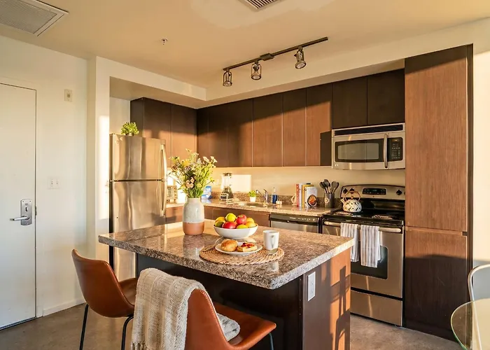 Stylish 1bd - Downtown - Gym, Pool, Parking Apartment Phoenix