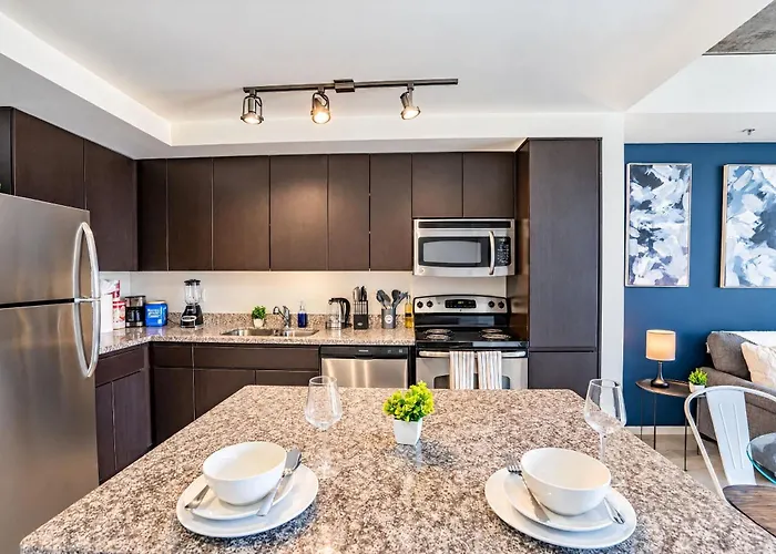 Stylish 1bd - Downtown - Gym, Pool, Parking * Phoenix