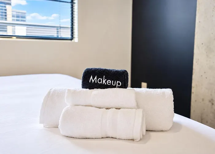 Apartamento Stylish 1bd - Downtown - Gym, Pool, Parking *